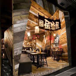 Lively bar and restaurant in a