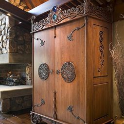 Looking for a wardrobe – advice and images