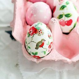 Make Easter eggs with decoupage