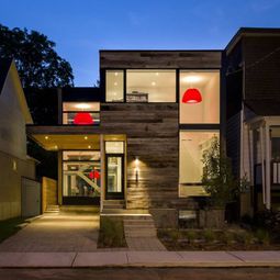 Minimalist Residence in Ottawa: Elegant conversion of a barn