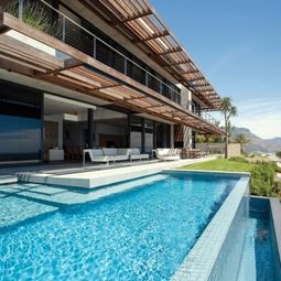 Modern Luxury Residence in Cape Town with breathtaking ocean views and stylish interiors