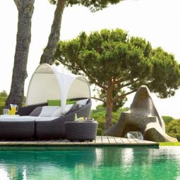 Modern Outdoor Furniture by Gloster – the modular Eclipse Collection