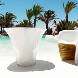 No boundaries between structure and form – Biophilia aesthetic furniture collection