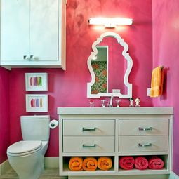 Original décor ideas in the bathroom – how to keep your towels with style