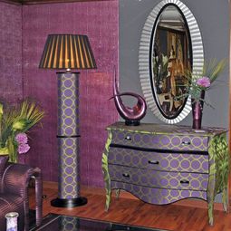 Purple-colored living room in impressive style