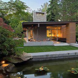 Relaxing elegant house design with captivating natural details in Washington