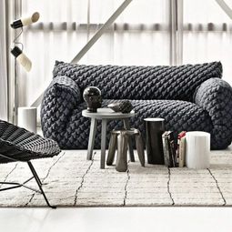 Round coffee table – the eye-catcher in your living room