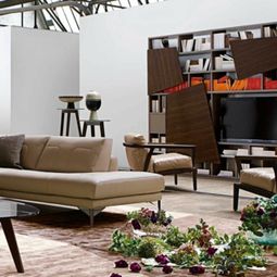 Save space thanks to wall wooden shelves