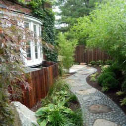 The lush privacy in the garden