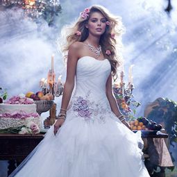 The most beautiful wedding dresses inspired by Disney Princess