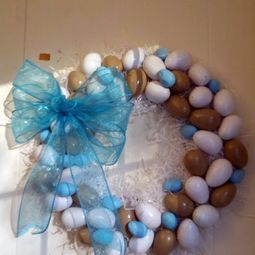 Tinker great blue Easter wreath itself