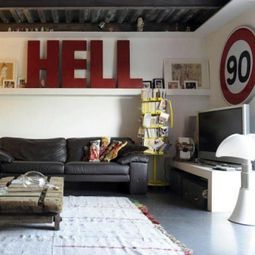 Vintage signs in interior use – stylish decoration ideas