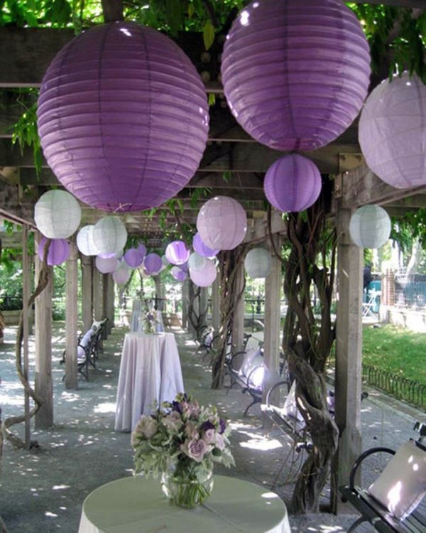 A magical setting with lanterns – a touch of the Far East