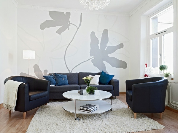 Attractive wall decoration with original artistic elements