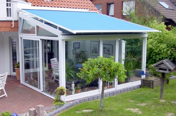 Balcony or terrace glass conservatory – Build on a beautiful winter garden