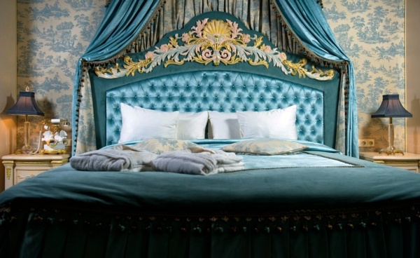 Baroque bedroom furniture – such as the nobles sleep