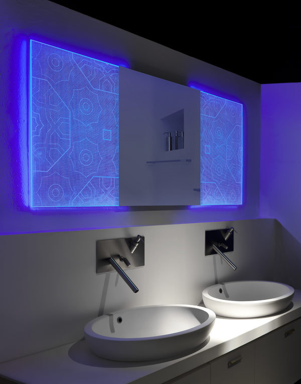 Bathroom mirror with holographic effect by Elia Felices