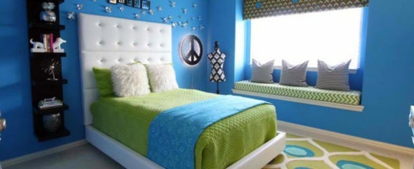 Bedroom colors ideas – blue and bright lime green