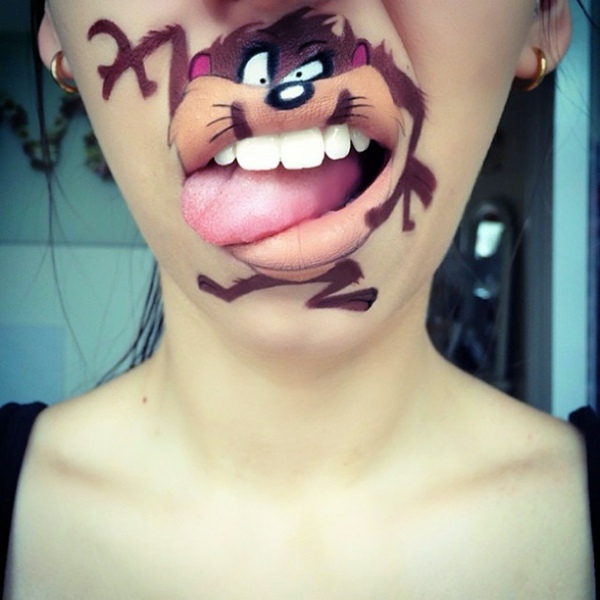 Creative make-up artist transforms her lips in cool cartoon characters