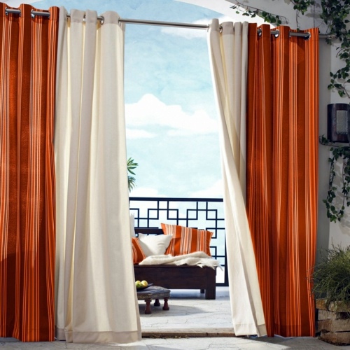 Curtains for outdoor use – Drag your patio curtains for the summer!