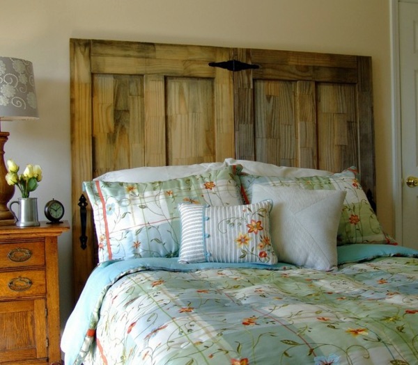 DIY Headboard – how to make your own rustic headboard from old doors myself