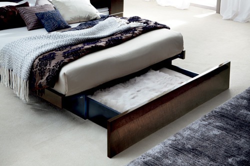 Everything cleared: 10 interesting beds with storage