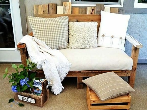 Furniture from wood pallets – 46 unique tips for you