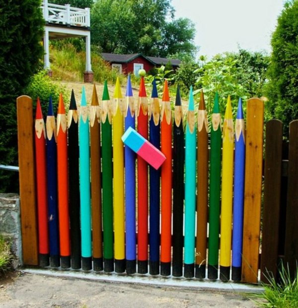Garden fence and garden borders ideas – useful and beautiful designer suggestions