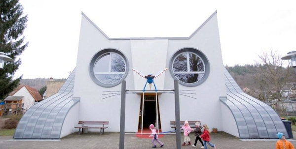 Kindergarten in the form of a cat