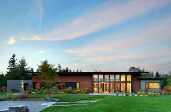 Modern architecture in the prairie – Architect house with sustainable design