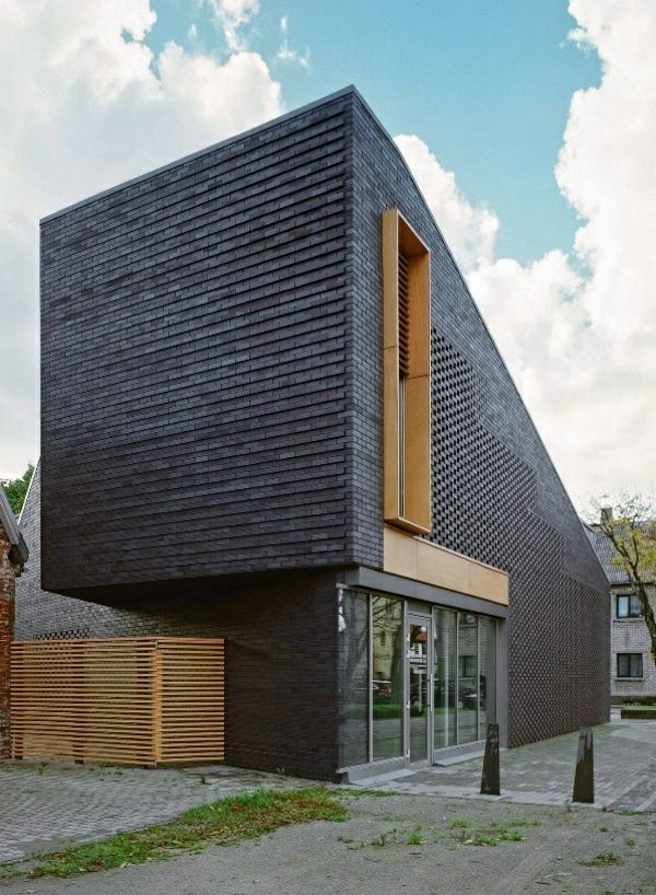 Modern facade cladding for an impressive house character