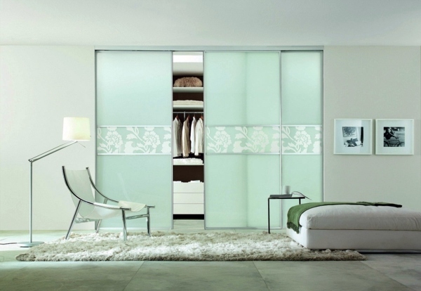 Modern wardrobes in the bedroom