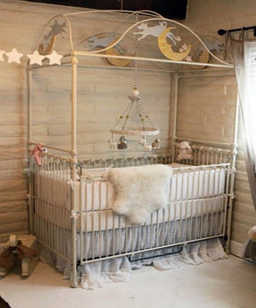 Romantic, classic nursery for little girls