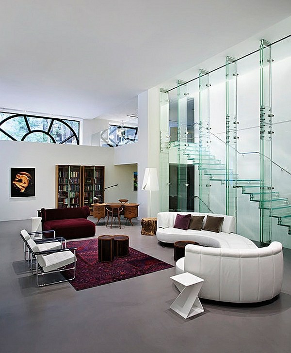 Stairs made of glass for a contemporary appearance