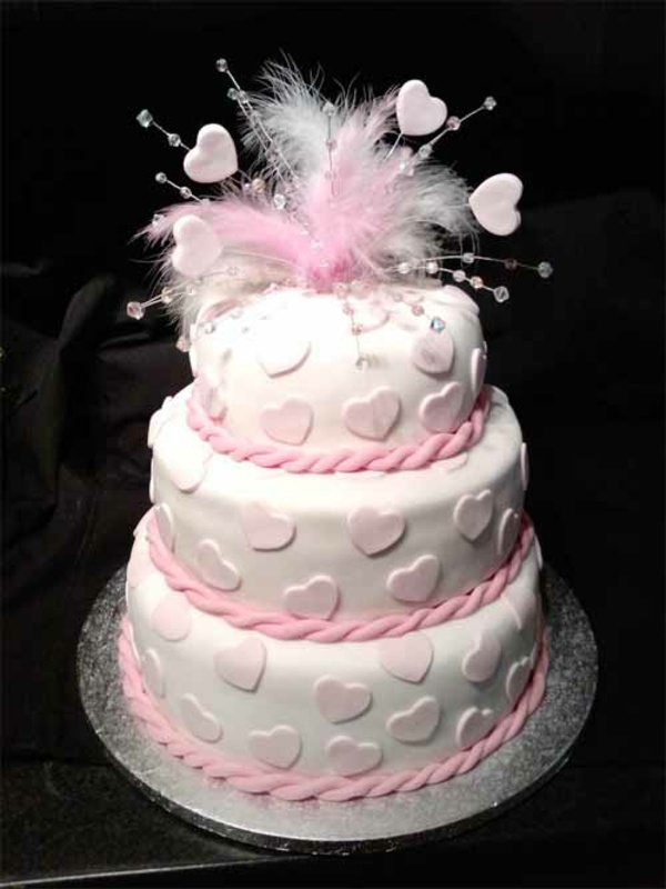 Tiered wedding cakes – the symbol of every wedding ceremony