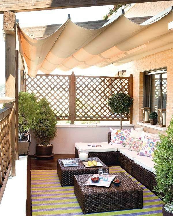 Patio blinds - a secure privacy in the open air