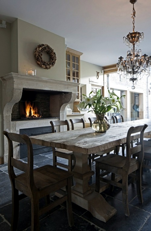 Installing a fireplace in the kitchen - warmth and comfort
