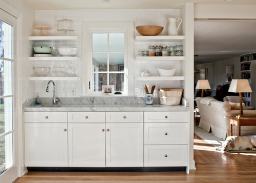 Open kitchen shelves make professional