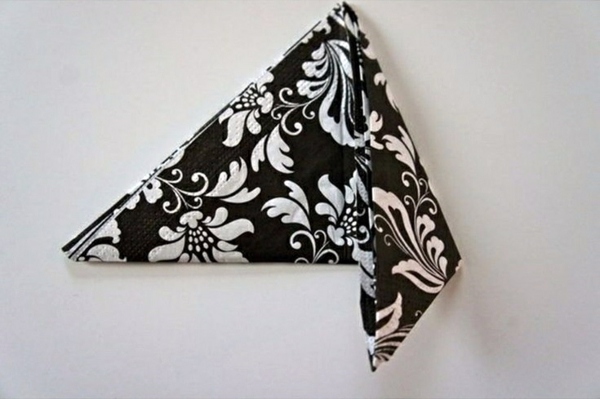 Paper napkin folding instructions - create festive Tischedeko