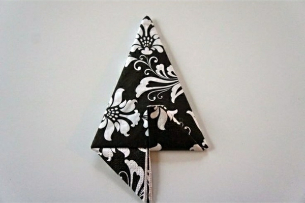 Paper napkin folding instructions - create festive Tischedeko