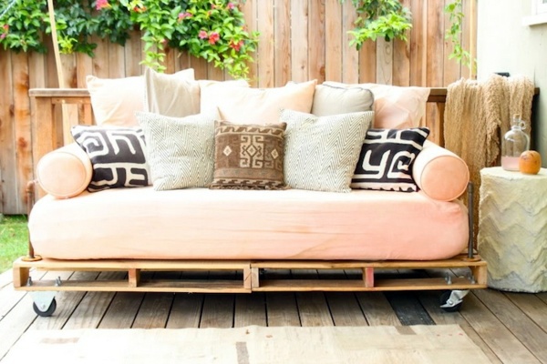 Wooden bench build yourself - comfortable seating area for your garden Wooden bench build yourself - comfortable seating area for your garden