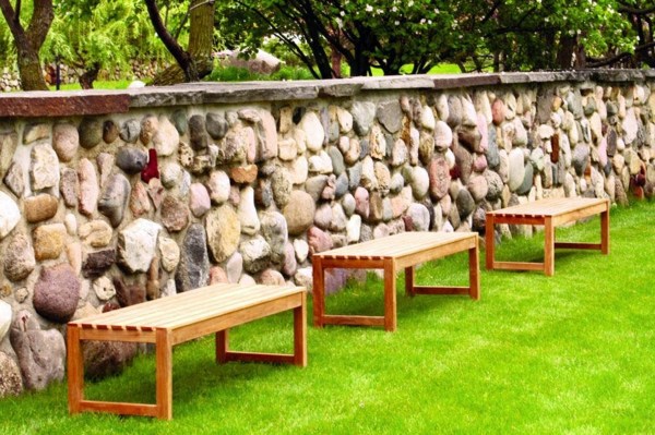 Wooden bench build yourself - comfortable seating area for your garden