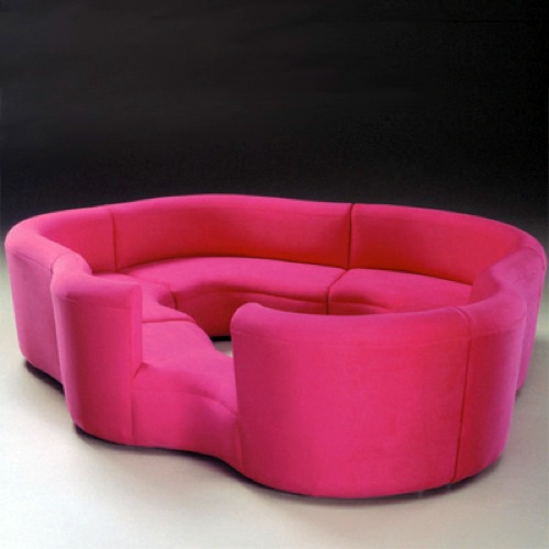 A practical sofa that brings together all your friends A practical sofa that brings together all your friends
