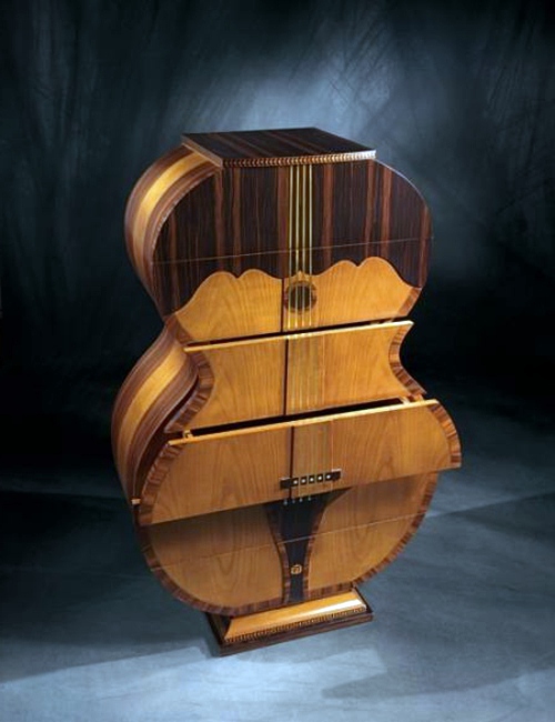 Bar made in the form of guitar in Italy