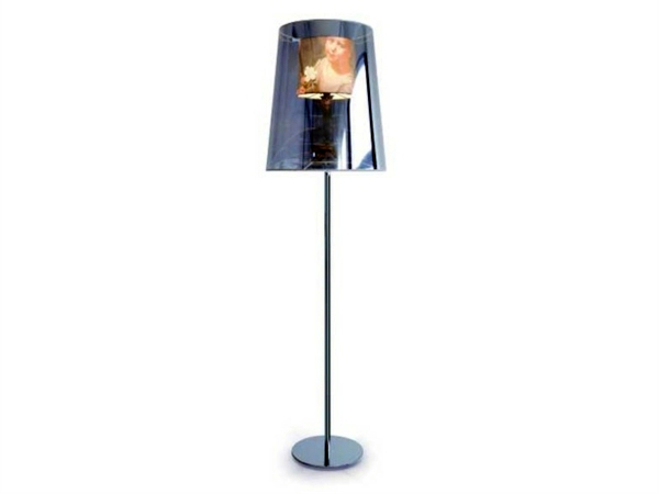 Designer horse lamp by front - life-size sculpture