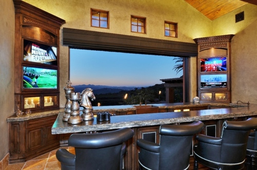 Small luxury pieces: Motorized window coverings for all offer many advantages Small luxury pieces: Motorized window coverings for all offer many advantages