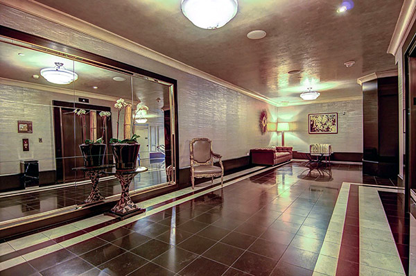 House star - The California loft of Dave Navarro House star - The California loft of Dave Navarro