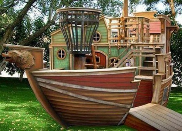 A cool game tower pirate ship for your kids