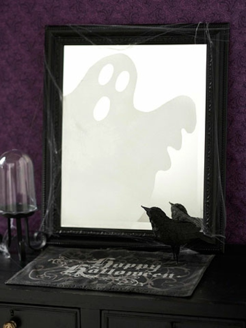 Ghostly Halloween decorating ideas to do it yourself