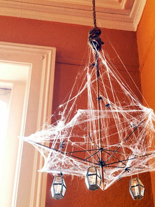 Ghostly Halloween decorating ideas to do it yourself